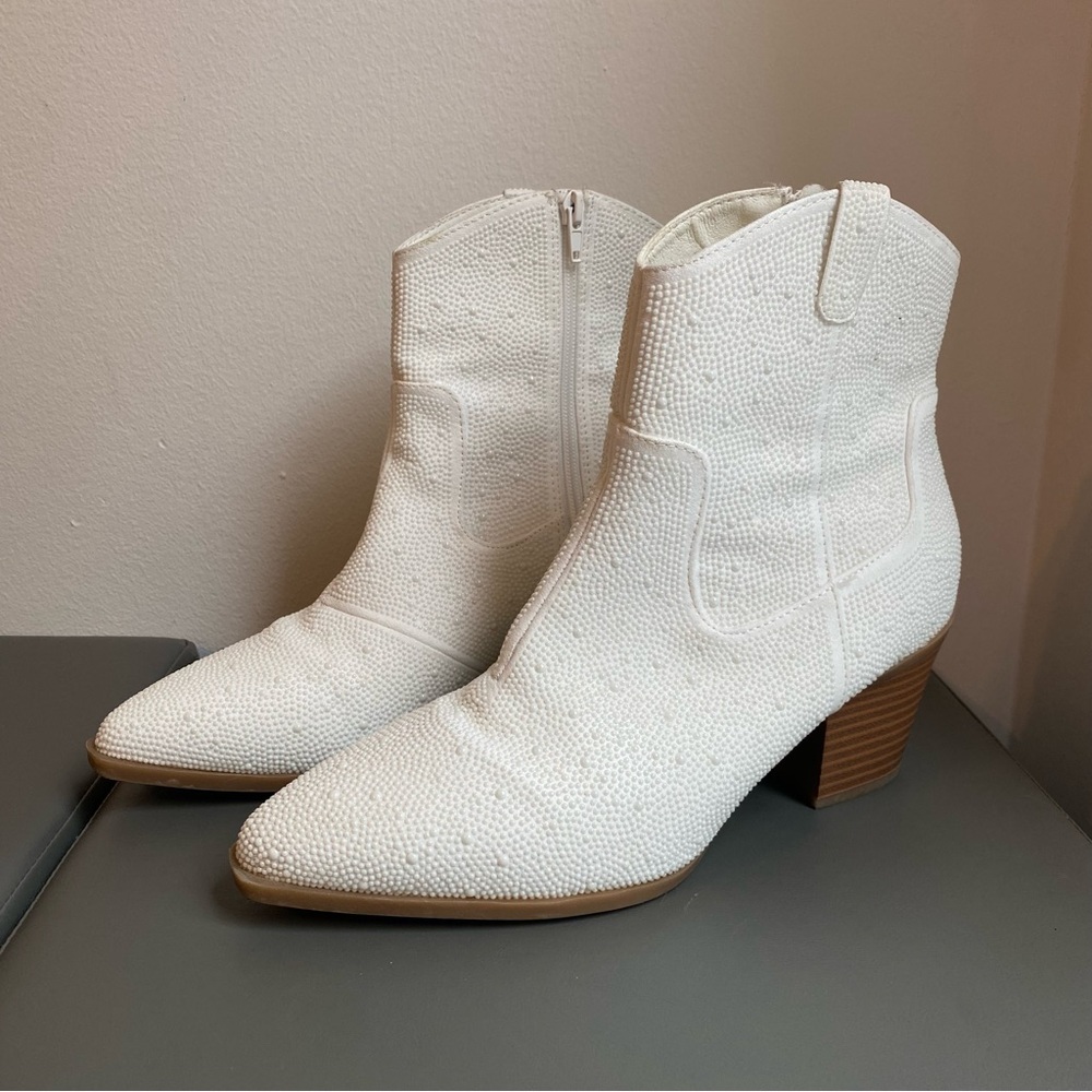 MIA Dawson Cowboy Boots White Pearl Studded Women’s Size 10 Bride Bachelorette